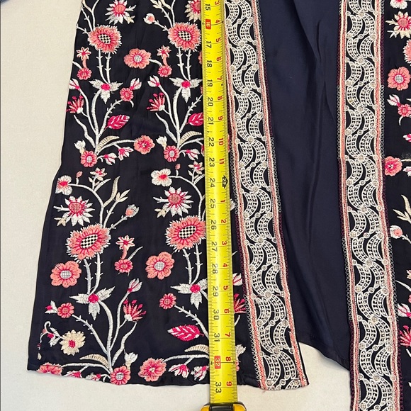ALL ABOUT HER FLORAL KIMONO SIZE LARGE BLUE PINK CREAM - Picture 12 of 16